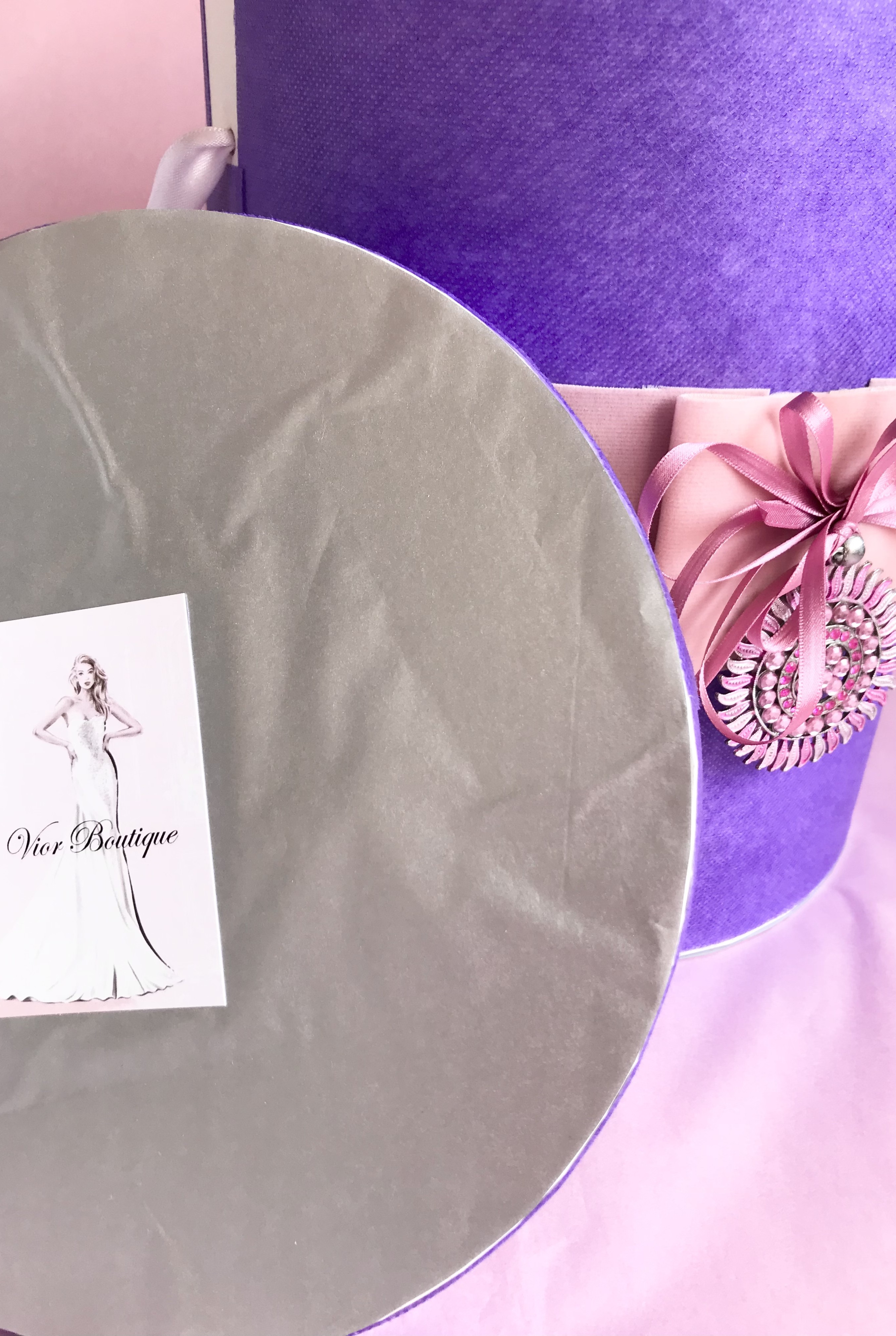 151027064032331-giftboxpurple3.jpeg