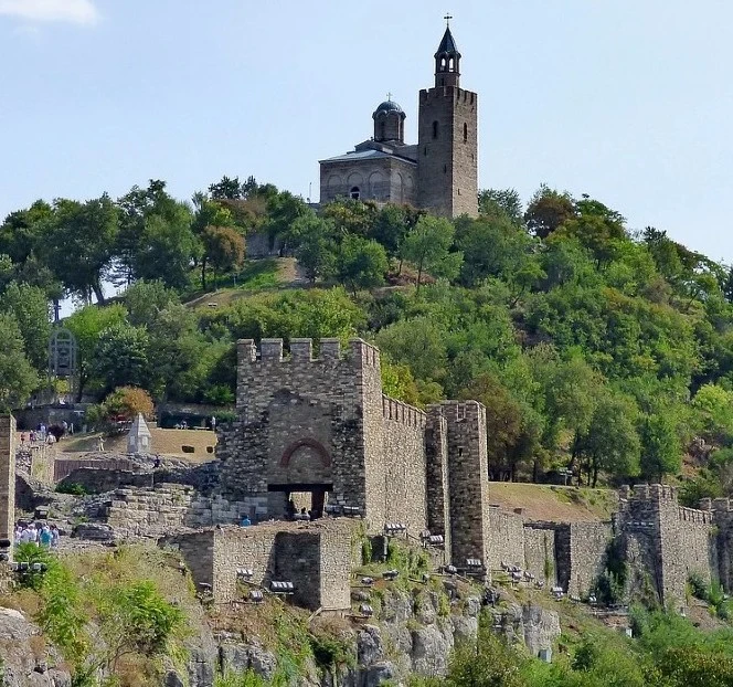 1789664622174-veliko-tarnovocover.jpg