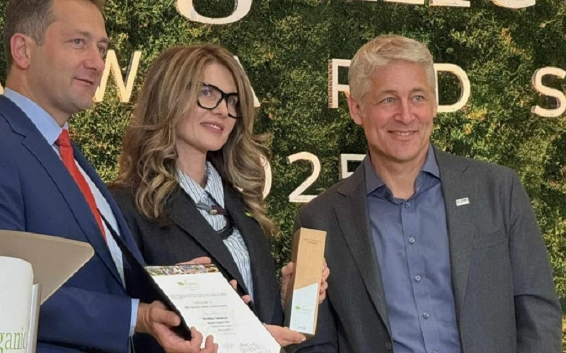 Албина Ясинская бе избрана за „Най-добра жена-биофермер“ за 2025 от ЕС