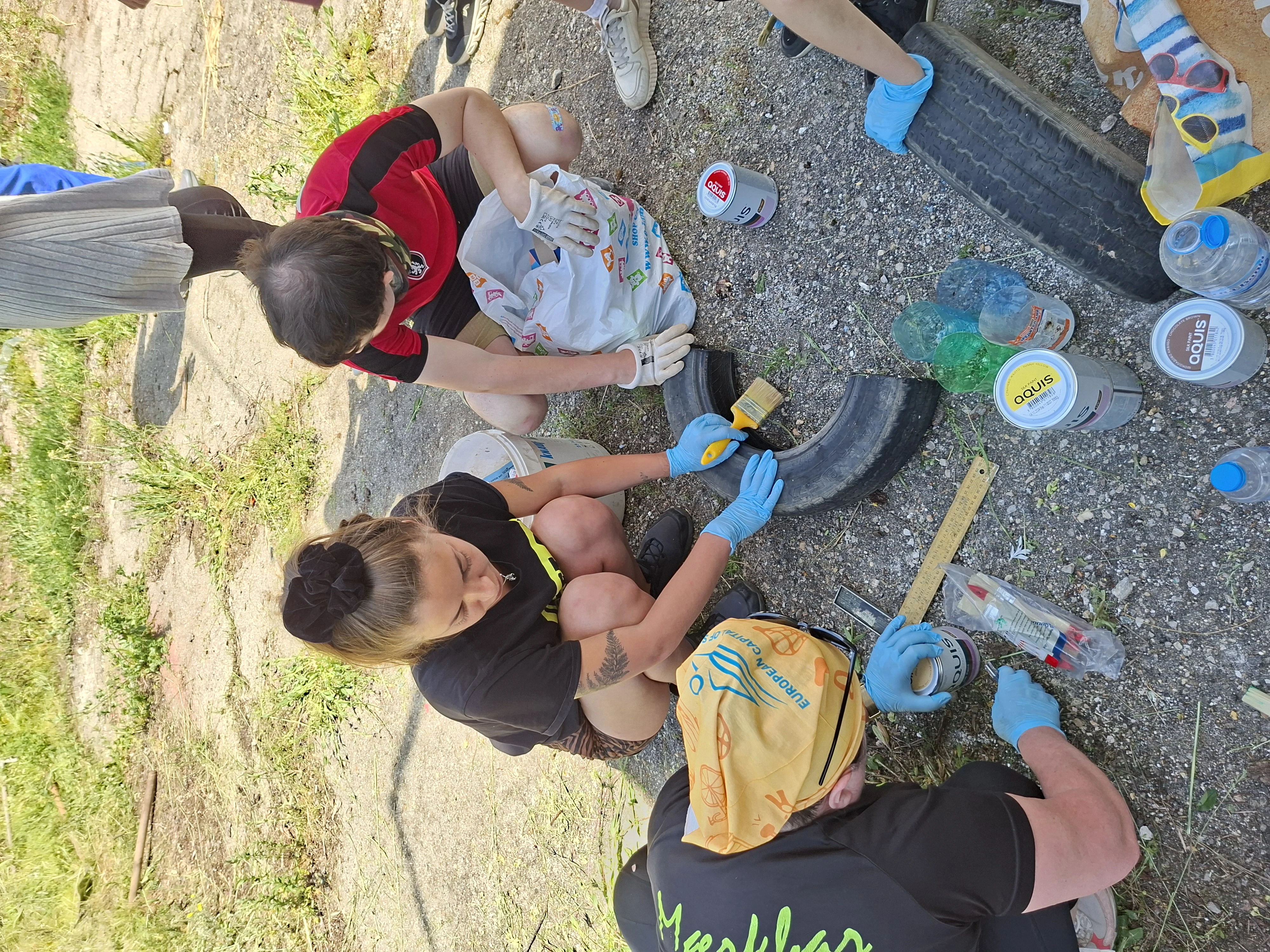 Volunteers from 8 countries are being trained in eco-art methods to support the social inclusion of youth with special educational needs